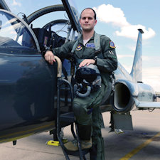 WA alumnus completing fight pilot training 